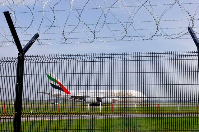 نرده فنسی فرودگاهی